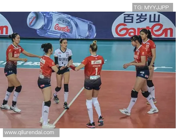 深圳排球队携手奋进实现团队协作新高度荣登全国排球团队协作榜首